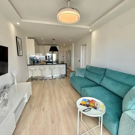 Paulmarie With Sunny Terrace Ocean View * 阿德耶