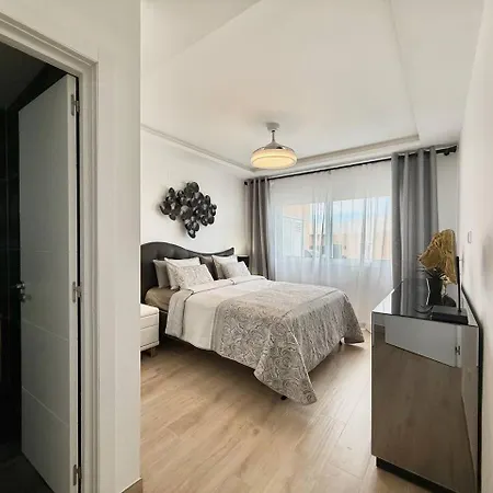 Paulmarie With Sunny Terrace Ocean View Appartement