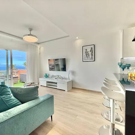 Costa Adeje Ocean View Apartment With Sunny Terrace Apartament