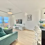 Paulmarie With Sunny Terrace Ocean View Apartment